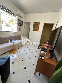 VENDE-SE CASA COM 2 PAVIMENTOS - BAIRRO GETÚLIO VARGAS