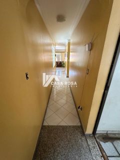 VENDE-SE CASA COM 4/4 COM CLOSET E BANHEIRA - BAIRRO PONTO NOVO