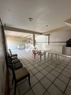 VENDE-SE CASA COM 4/4 COM CLOSET E BANHEIRA - BAIRRO PONTO NOVO