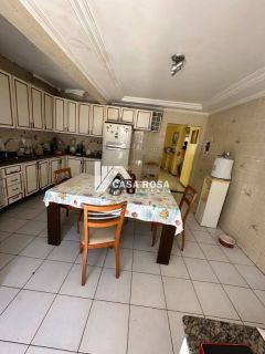 VENDE-SE CASA COM 4/4 COM CLOSET E BANHEIRA - BAIRRO PONTO NOVO