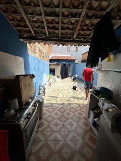 VENDE-SE PONTO COMERCIAL COM CASA RESIDENCIAL - ATALAIA - BAIRRO COROA DO MEIO