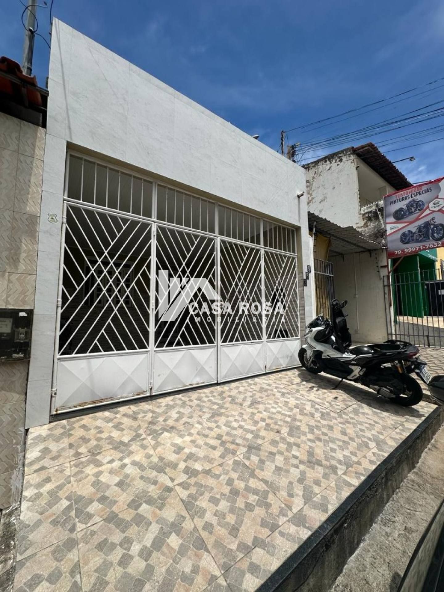 VENDE-SE CASA NA RUA LARGARTO - BAIRRO CENTRO