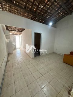 VENDE-SE CASA COM 2/4 NA RUA LIDERANÇA - ATALAIA NOVA