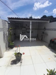 VENDE-SE CASA DE DOIS PAVIMENTOS NA AV. ÉDEZIO VIERA DE MELO - BAIRRO PEREIRA LOBO