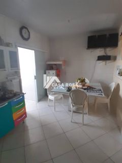 VENDE-SE CASA DE DOIS PAVIMENTOS NA AV. ÉDEZIO VIERA DE MELO - BAIRRO PEREIRA LOBO