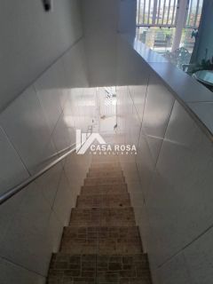 VENDE-SE CASA DE DOIS PAVIMENTOS NA AV. ÉDEZIO VIERA DE MELO - BAIRRO PEREIRA LOBO