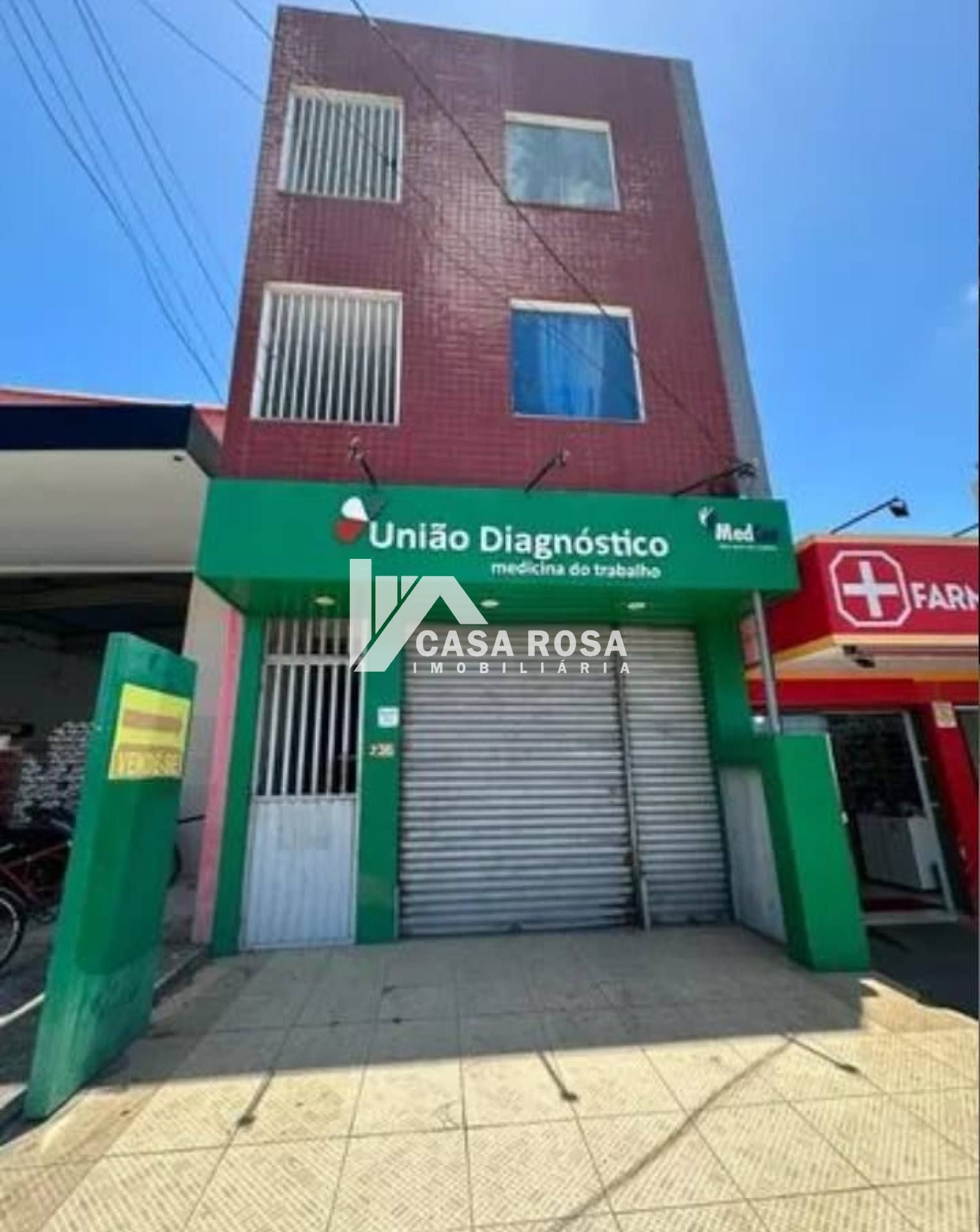 VENDE-SE PRÉDIO COMERCIAL COM KITNETS - BARRA DOS COQUEIROS