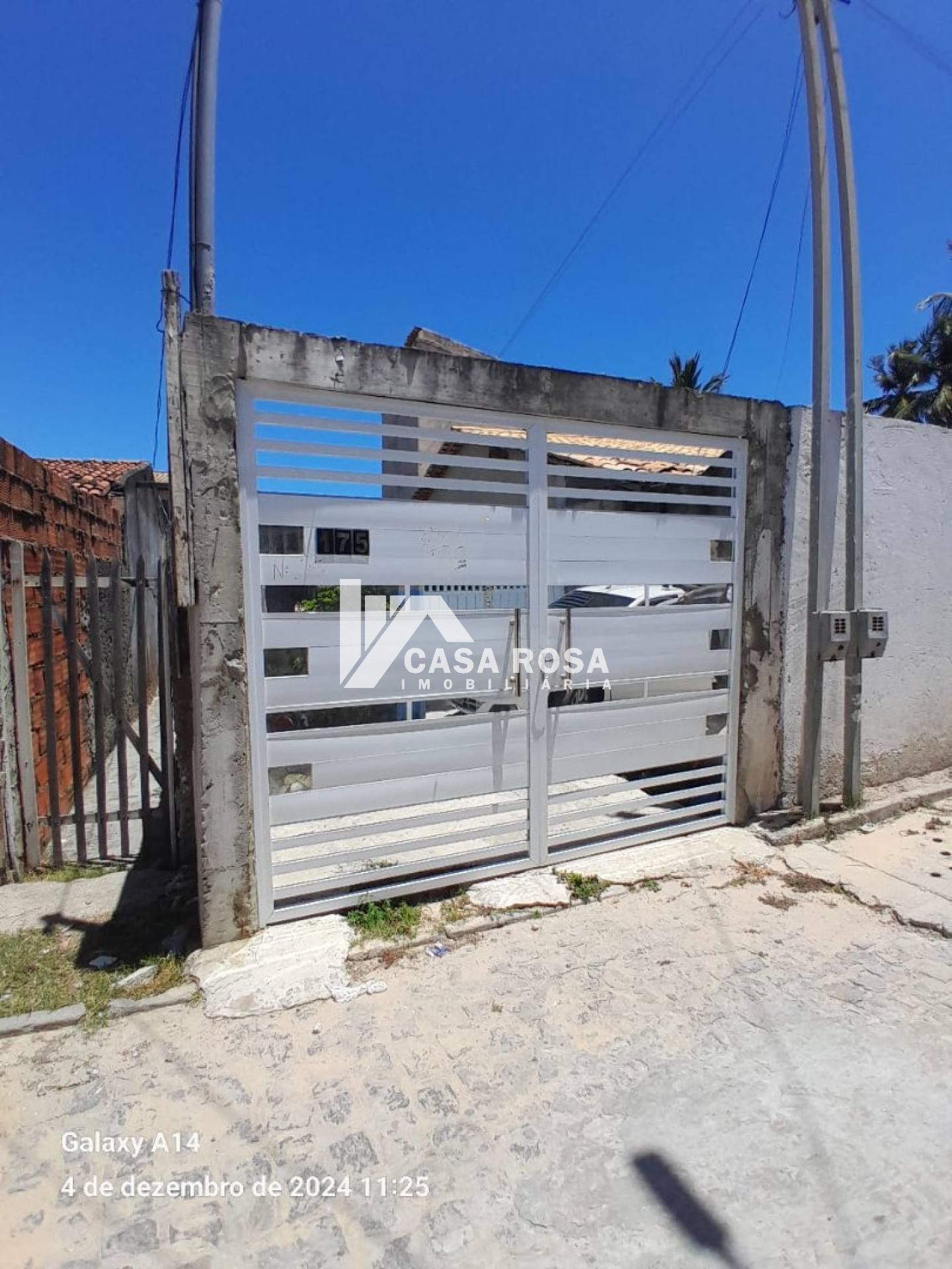 VENDE-SE CASA NA ATALAIA NOVA - BARRA DOS COQUEIROS