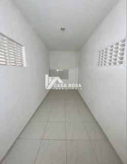 VENDE-SE CASA COM DOIS PAVIMENTOS - BAIRRO GRAGERU