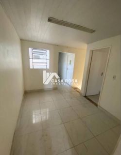 VENDE-SE CASA COM DOIS PAVIMENTOS - BAIRRO GRAGERU