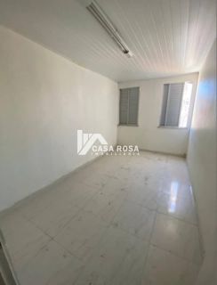 VENDE-SE CASA COM DOIS PAVIMENTOS - BAIRRO GRAGERU