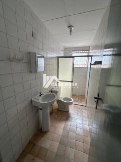 VENDE-SE APARTAMENTO NO COND. AMINTAS GARCÊZ