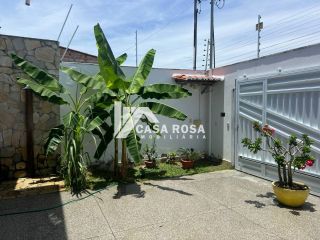ALUGA-SE CASA COM PISCINA NA BARRA DOS COQUEIROS
