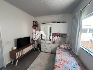 ALUGA-SE CASA COM PISCINA NA BARRA DOS COQUEIROS