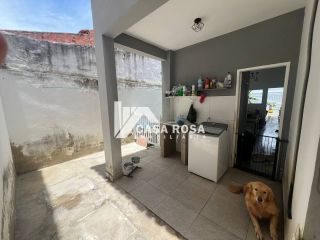 ALUGA-SE CASA COM PISCINA NA BARRA DOS COQUEIROS