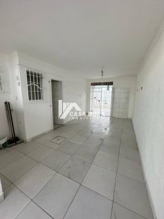 VENDE-SE CASA NO BAIRRO ARUANA