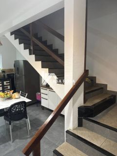 ALUGA-SE CASA COM PISCINA NA BARRA DOS COQUEIROS