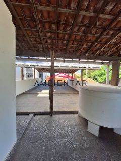 Casa de 3 Andares no Luzia