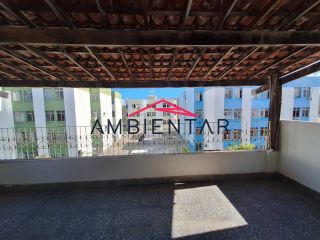 Casa de 3 Andares no Luzia