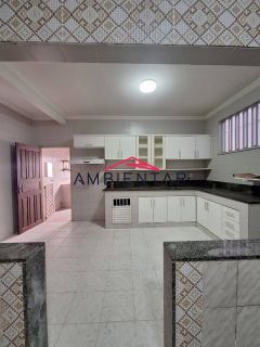 Casa de 3 Andares no Luzia