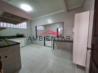 Casa de 3 Andares no Luzia