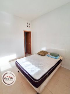 Casa em Área Ampla - Atalaia