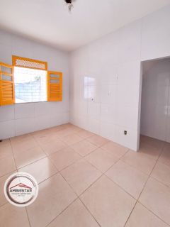 Casa em Área Ampla - Atalaia