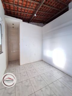 Casa em Área Ampla - Atalaia