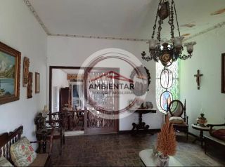 Casa ampla no Centro para fins Comercial ou Residencial