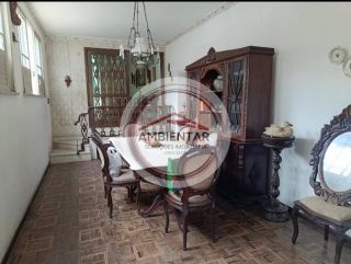 Casa ampla no Centro para fins Comercial ou Residencial