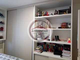 Amplo apartamento na 13 de Julho