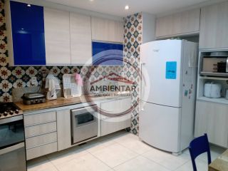 Amplo apartamento na 13 de Julho