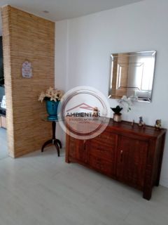 Amplo apartamento na 13 de Julho