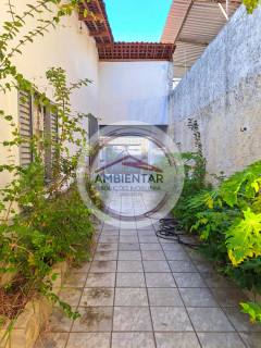 Casa Para Vender com 4 quartos 3 suítes no bairro Farolândia em Aracaju