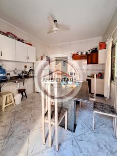 Casa Para Vender com 4 quartos 3 suítes no bairro Farolândia em Aracaju