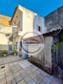 Casa Para Vender com 4 quartos 3 suítes no bairro Farolândia em Aracaju