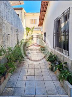 Casa Para Vender com 4 quartos 3 suítes no bairro Farolândia em Aracaju