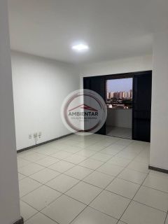 Apartamento amplo e bem localizado