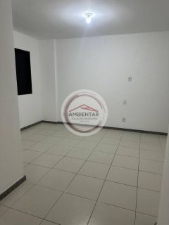 Apartamento amplo e bem localizado