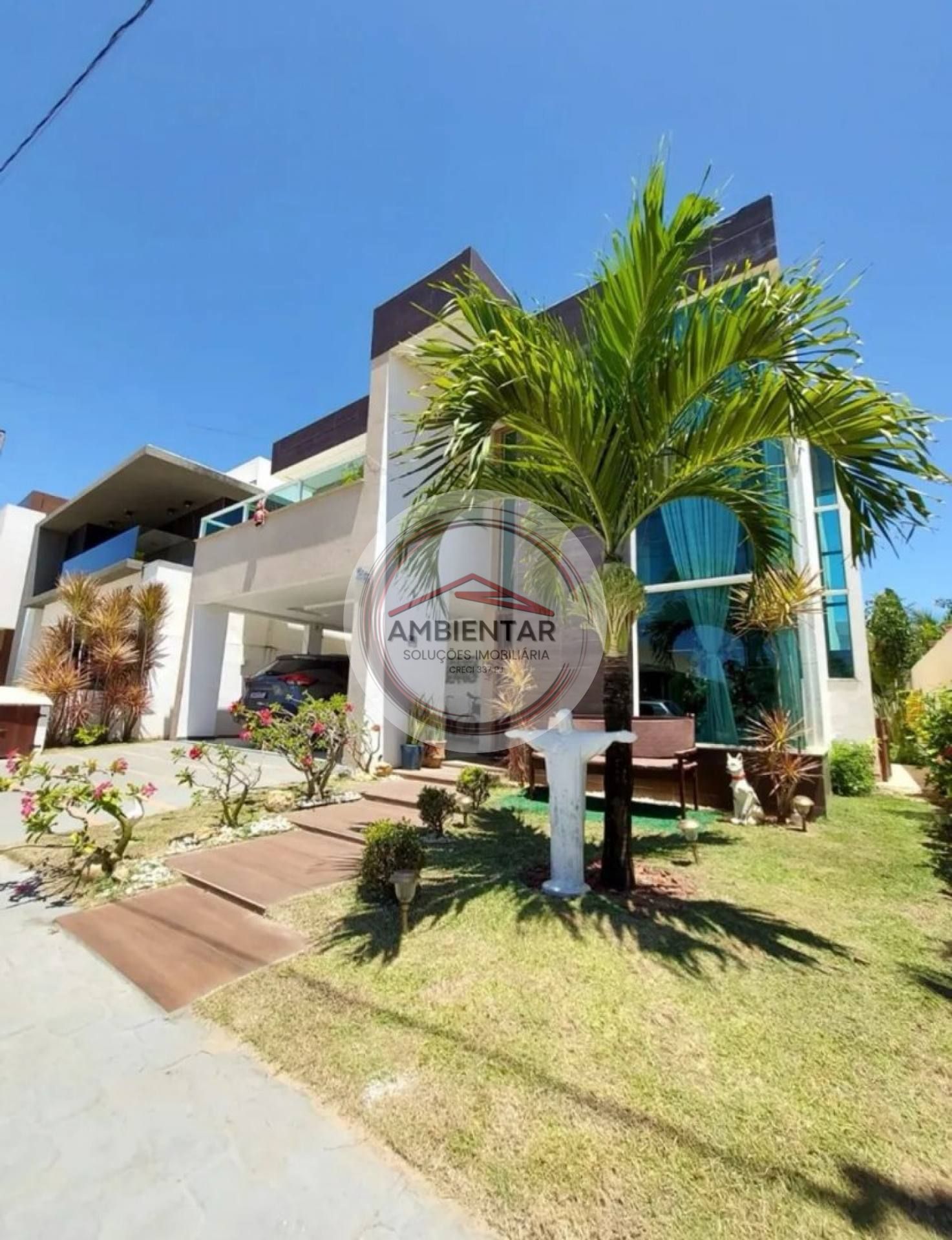 Linda casa em Condomínio no bairro Robalo