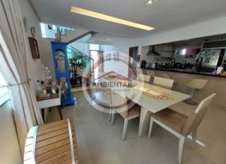 Linda casa em Condomínio no bairro Robalo