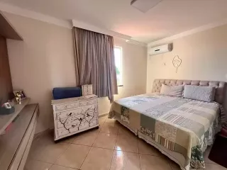 EXCELENTE CASA DE CONDOMÍNIO NA ARUANA
