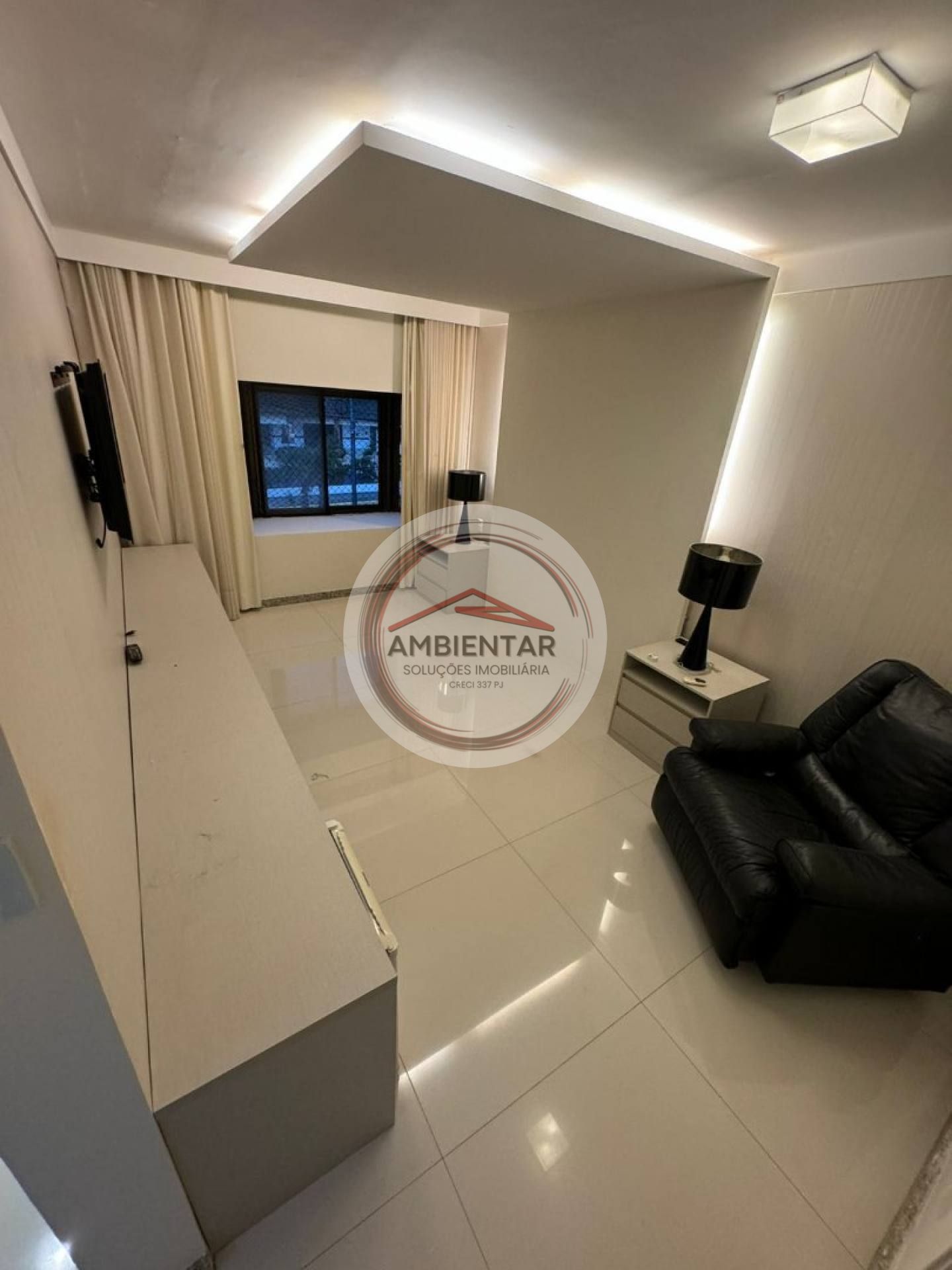 EXCELENTE CASA DE CONDOMÍNIO - PORTEIRA FECHADA NA ARUANA