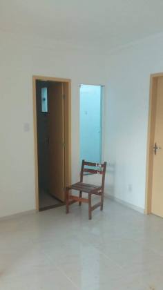 Casa 2/4 no Jabotiana