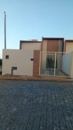 Casa 2/4 no Jabotiana