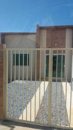 Casa 2/4 no Jabotiana