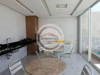 Linda casa na Aruana (rua publica)