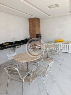 Linda casa na Aruana (rua publica)