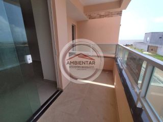 Residencial de 2 andares com 4 casas na Coroa do meio