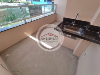 Residencial de 2 andares com 4 casas na Coroa do meio